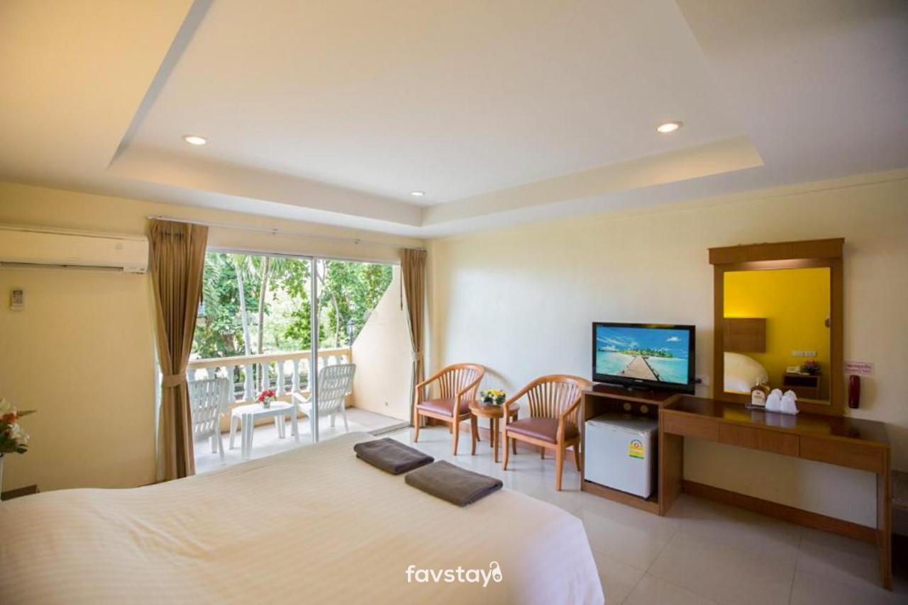Twin Palms Suites And Residence Pattaya Εξωτερικό φωτογραφία