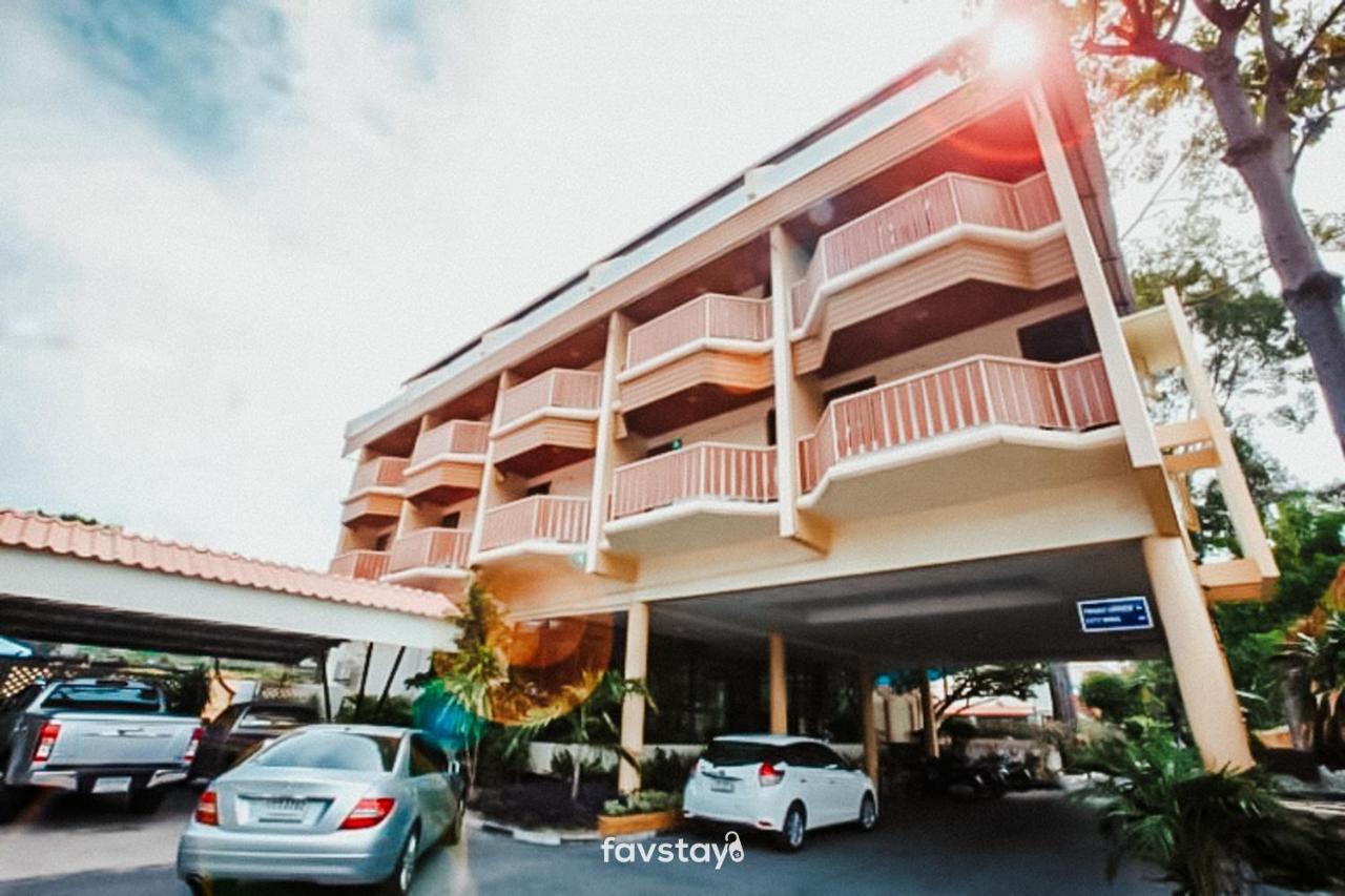 Twin Palms Suites And Residence Pattaya Εξωτερικό φωτογραφία