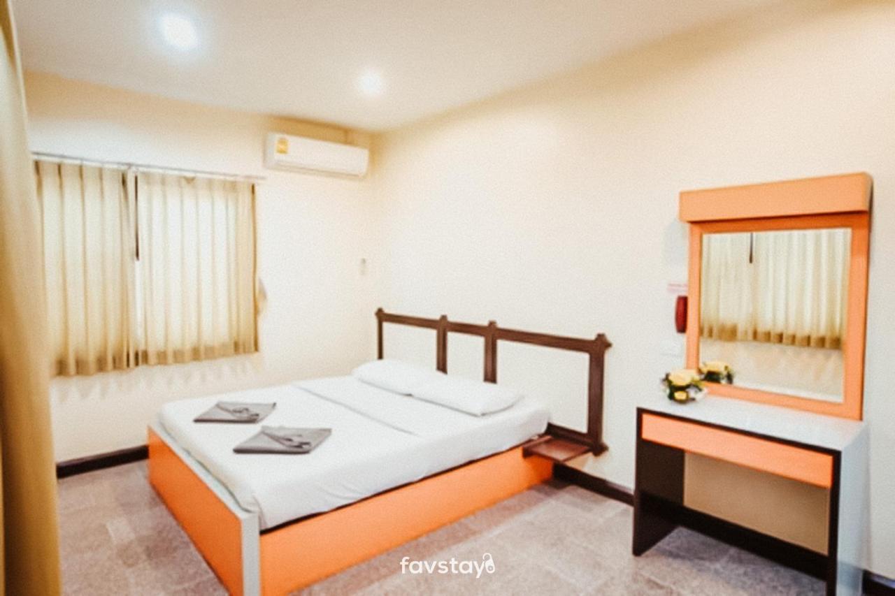 Twin Palms Suites And Residence Pattaya Εξωτερικό φωτογραφία