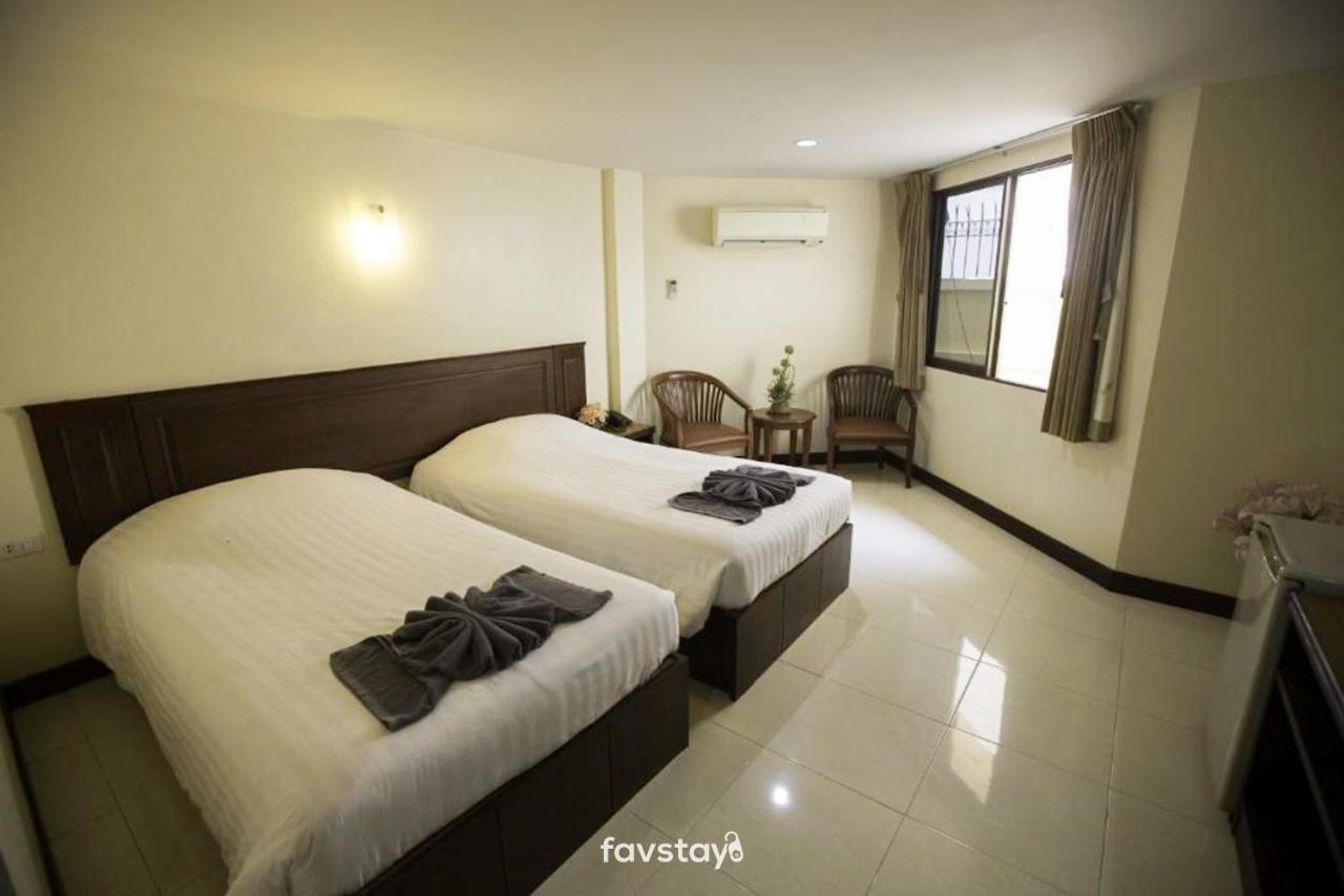 Twin Palms Suites And Residence Pattaya Εξωτερικό φωτογραφία