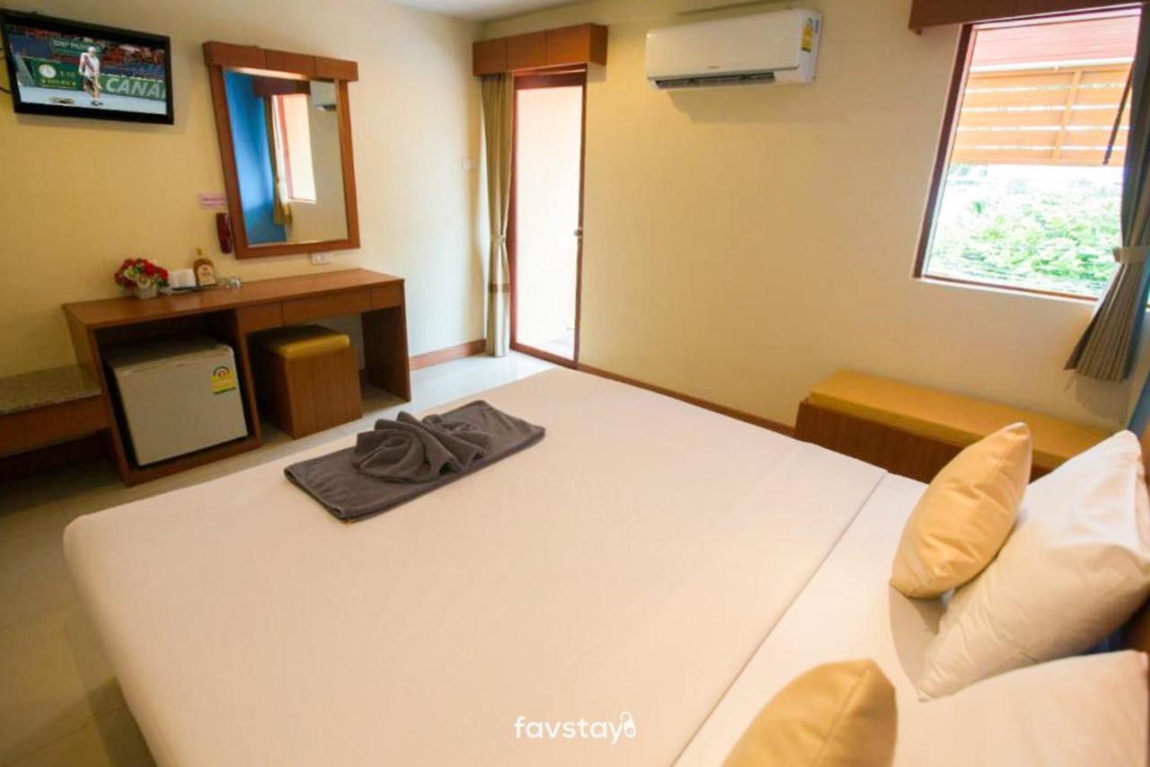 Twin Palms Suites And Residence Pattaya Εξωτερικό φωτογραφία