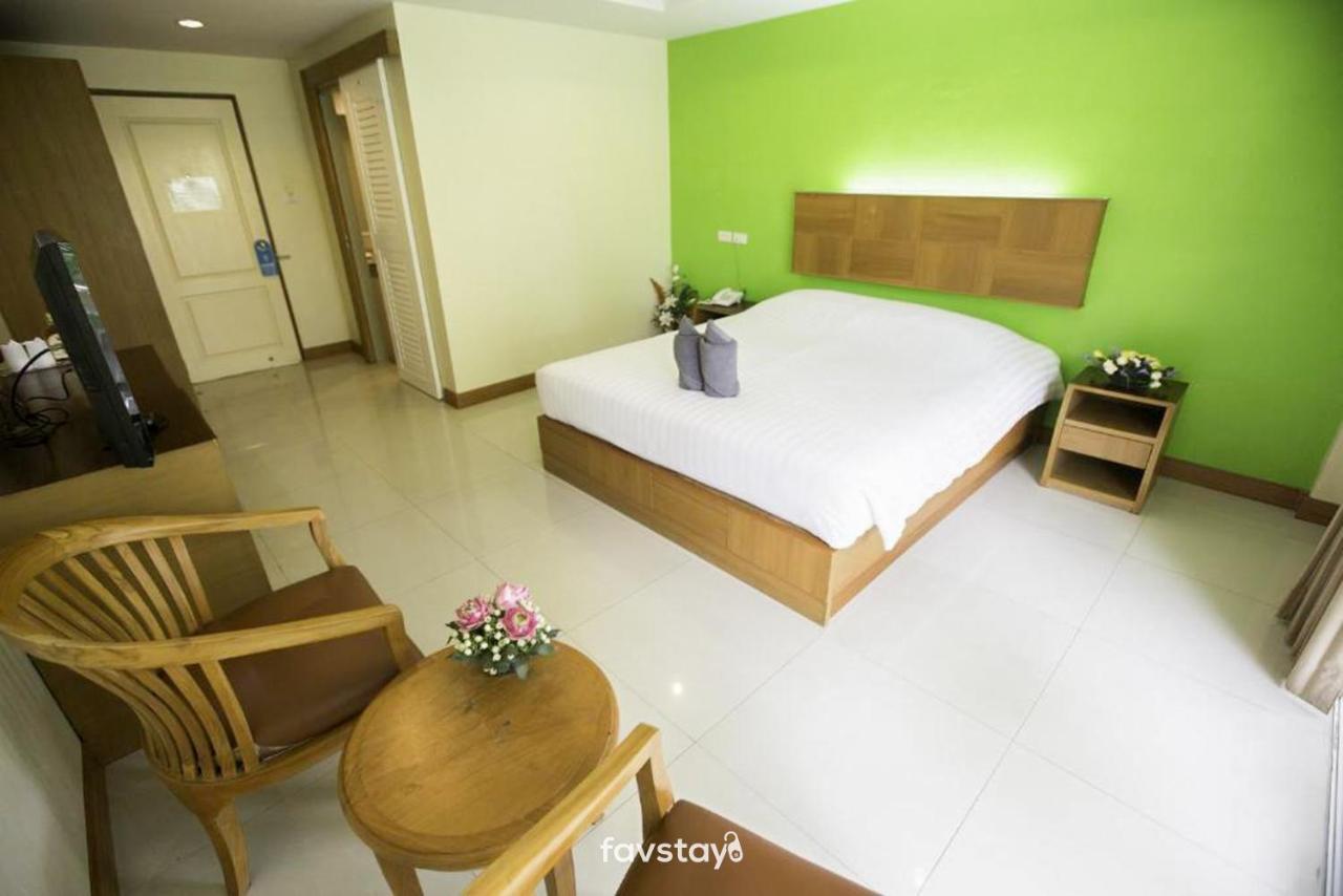 Twin Palms Suites And Residence Pattaya Εξωτερικό φωτογραφία